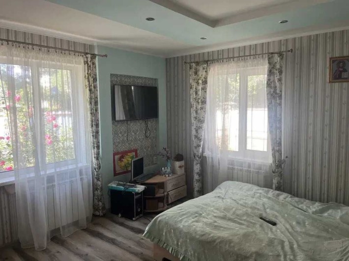 Частина будинку! 3 кімнати ,60 м2, ремонт, окремий двір,гараж. - фото 1