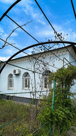 *Продам простору частину будинку 85 м² з гаражем,  Полтава, Новобудова - фото 1
