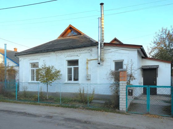 ‼️Біля АТБ‼️Окремий Двір. Ділянка - 4 Сотки Землі! Гараж, Сарай, Погріб. Р-н. 1 Міська Лікарня. Цент Полтава