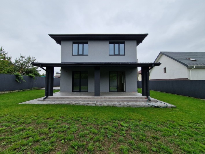 Продам будинок Центральна частина Бучі! - фото 1