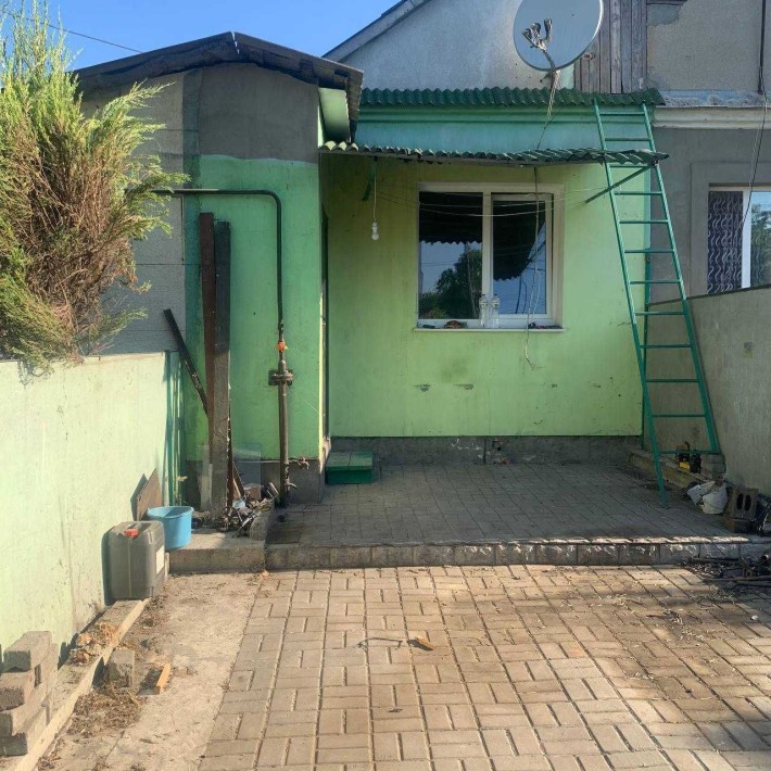 Продам частину будинку біля 10 школи - фото 1