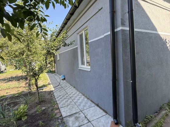 Продам гарний, добротний будинок в Полтаві, поруч з пляжем Плесо, Подільський район