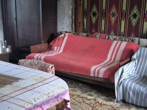 Продам будинок та земельну ділянку можна під дачу Сумы