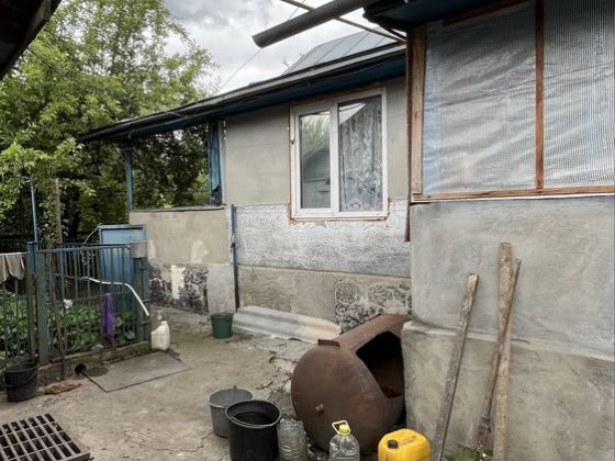 Продаж будинку за містом Хмельницкий