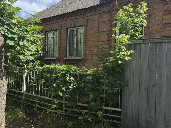 Продам 1/2 будинку, окрема адреса,  р-н С.Табали Суми