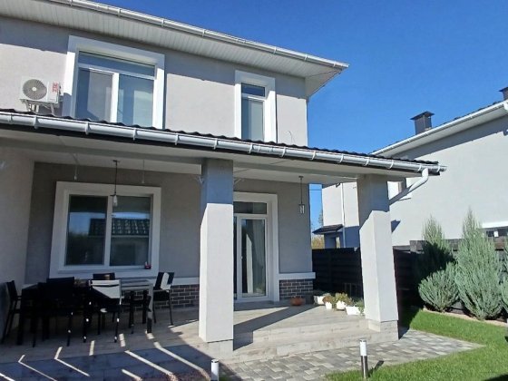 Дуплекс в Бучі з каміном, барбекю ,генератором“під ключ” Буча