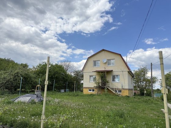 Продаж будинку на Лезнево з ділянкою 12 соток Хмельницкий