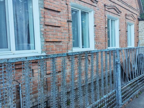 Продам цегляний будинок на Роменській