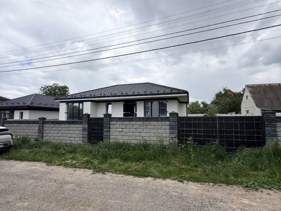 Продається будинок у Вересневому 110 м² + 10 соток | Газ | Господарська будівля з підвалом Ровно