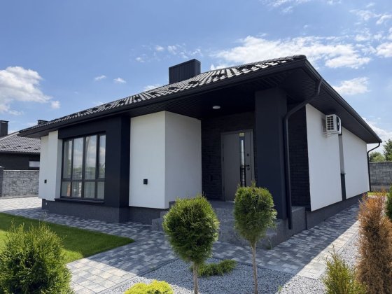 Продам ідеальний 3к укомплектований будинок Ровно