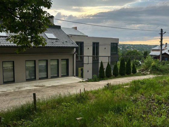 Продаж будинку в центральній частині міста Чернівці