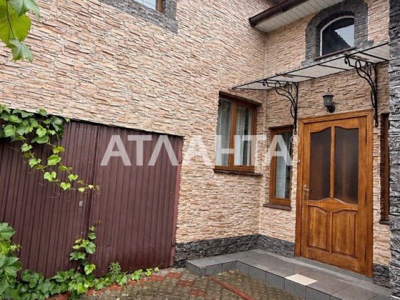 Будинок 138 кв з двома гаражами Чернівці