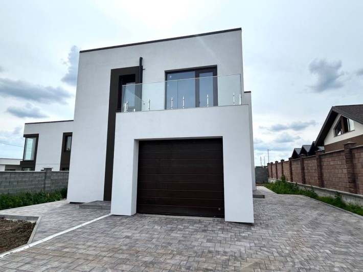 Продаж будинку в місті - фото 1