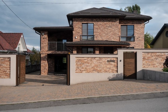 Ціну знижено! Продаж ексклюзивного будинку в елітному районі міста! - фото 1