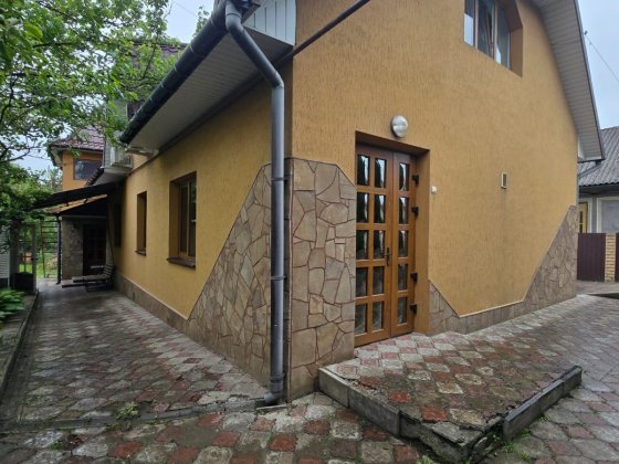Продаж будинку в р-ні Кемпінг з гаражем і підвалом Черновцы