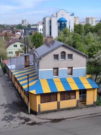 Будинок з бізнесом, на Грушевського - фото 1