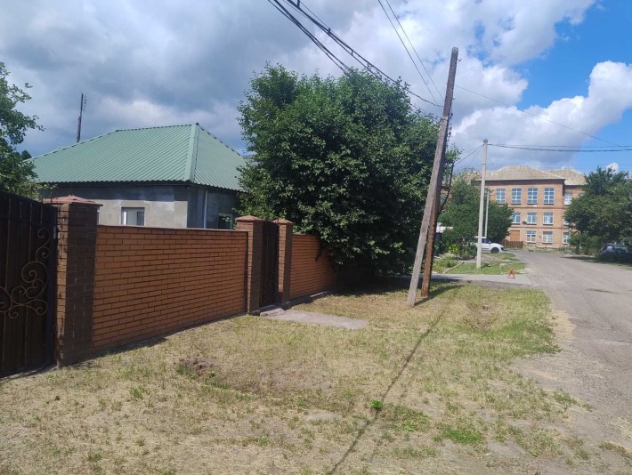 Продажа будинку район 18 школи - фото 1