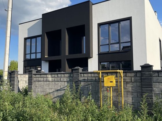 Продаж 2-поверхового котеджу підготовленого під чистовий ремонт Ровно
