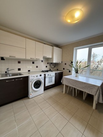 1/2 частина будинку район Казбет - фото 1