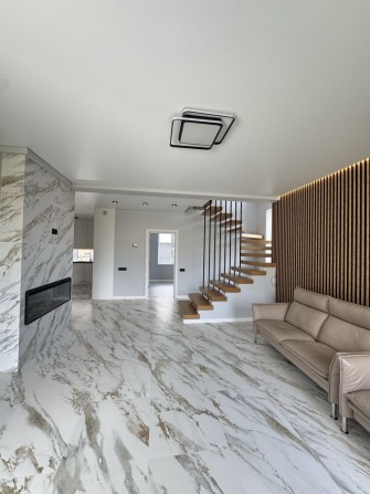 Продаж будинку з ремонтом Остриця - фото 1