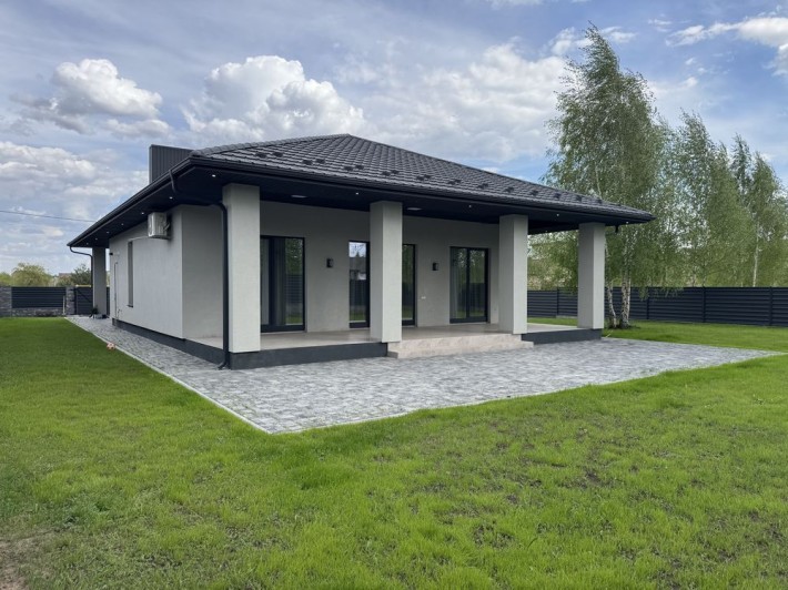 Продаж сучасного будинку - фото 1