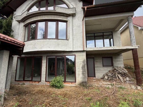 Продаж будинку в м. Ужгород , поруч з центром , приватний будинок Ужгород