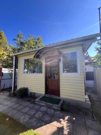 Продаж 1/2  будинка з гаражем в районі ТРЦДепо, ділянка приватизована. - фото 1