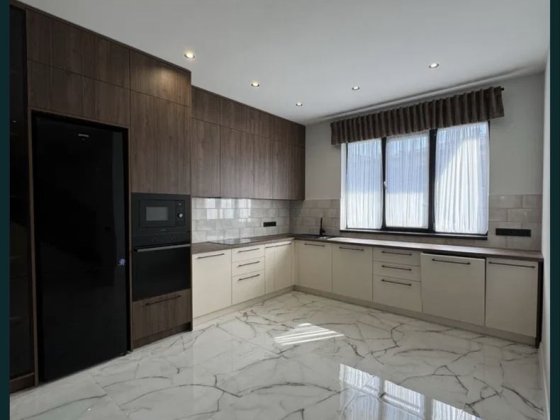 Продаж котеджу з власним двором 135 м.кв. Без податків при продажу Ужгород