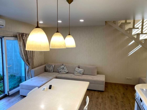 Продаж стильного Таунхаусу зі своєю ділянкою 3 сотки | 85м² | 3-кімнати |  по вул. Руставі Черкаси