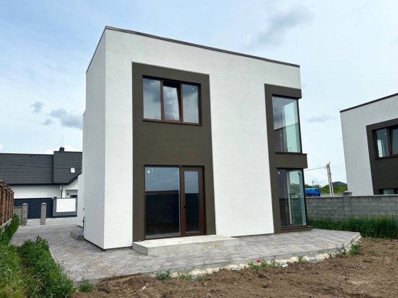 Сучасний окремий будинок біля Зоопарку | 160 м² | Гараж | 5 соток Ровно