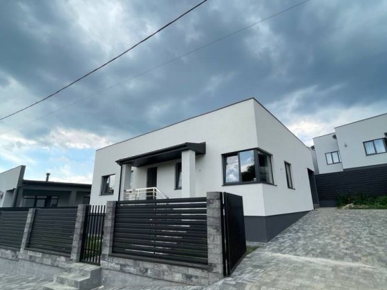 Продаж будинку 135 м² у Червениці (БАМ), готовий до оздоблення, 4,5 сотки Ужгород