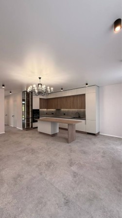Продам сучасний таунхаус 140 м² з ремонтом та меблями | р-н Шервуд / Кантрі - фото 1
