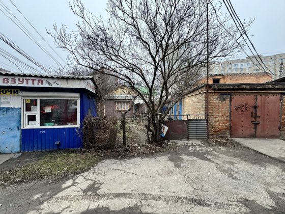 Продам частину будинку р-н ринок Урожай Винница