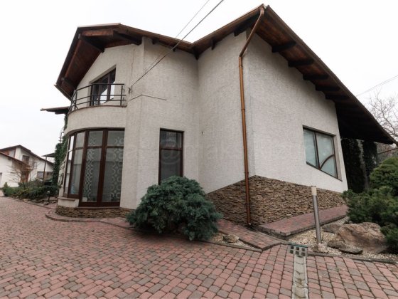 Продам будинок з газом/Ужгород/380 м2/Центральні комун
