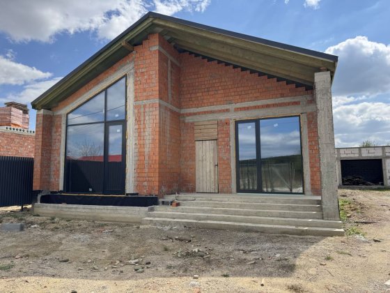 Продаж Будинку/180m2/8соток+Гараж Ужгород