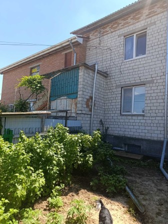 Продам 2-поверховий будинок на вул. І. Федорова 1082 - фото 1