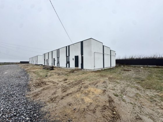 Одноповерховий таунхаус, квартира, з ділянкою