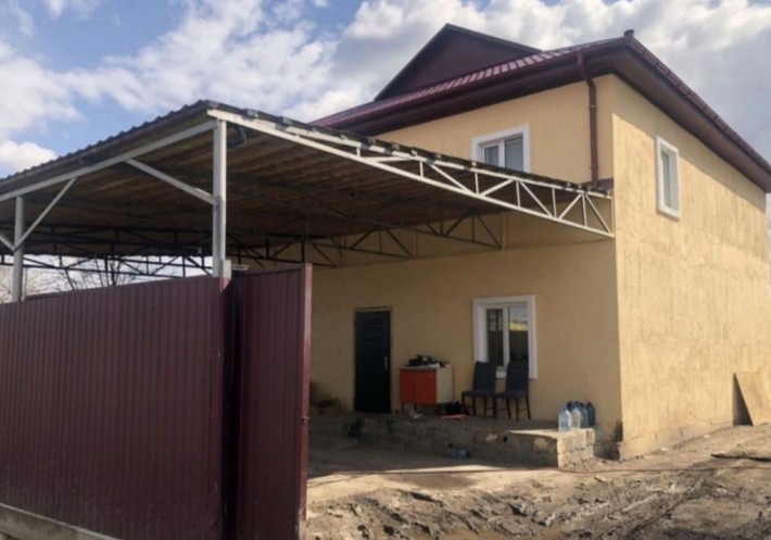 Терміновий продаж будинку біля Аеропорта Жуляни! - фото 1