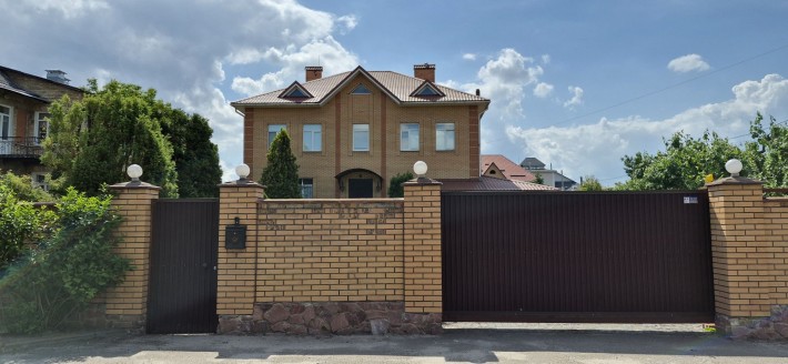 Пропонується на продаж будинок 472 кв.м, Софіївська Борщагівка - фото 1
