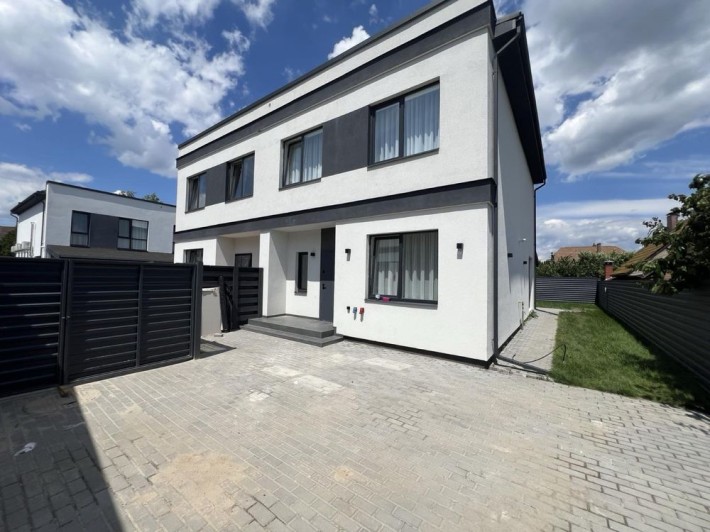 Дуплекс з якісним ремонтом 120м2 на 2,6 сотках - фото 1