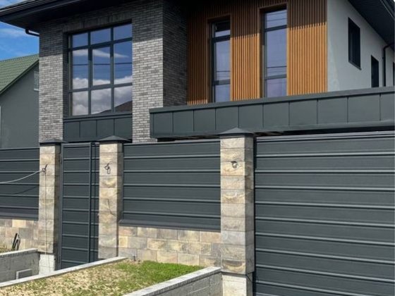 Продаж будинку з ПіДВАЛОМ! Газ, поруч ЛІЦЕЙ, 5 соток. У вартість взодить офорлення ділянки: газон і 
