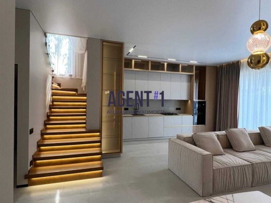 Продаж будинку з ремонтом. Супер локація Окружна 300 м! Поруч ЖК Sofia Residence. Газ!