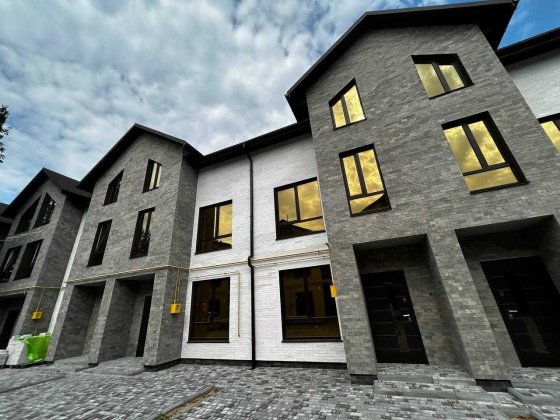 Продам таунхаус у Петропавлівській Борщагівці без комісії Петропавлівська Борщагівка