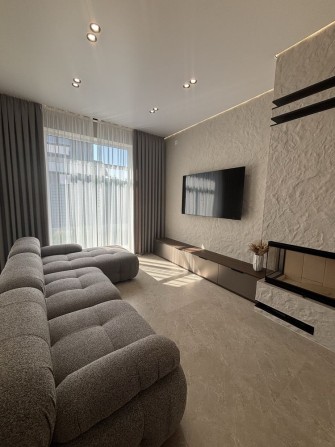Продаж дуплекса з ремонтом  в Петропавлівській Борщагівці - фото 1