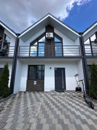 Продам таунхаус з ремонтом в Петропавлівській Борщагівці - фото 1