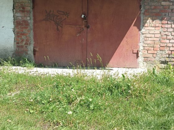 Гараж з підвалом Александрия