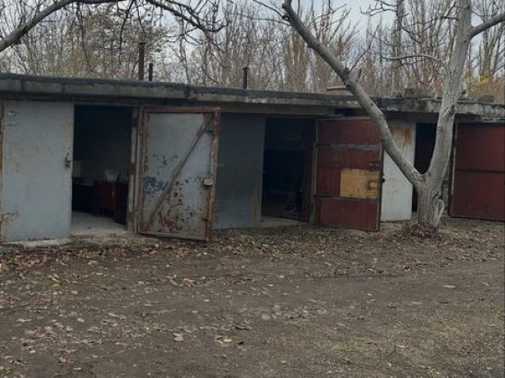 Продам гараж на масиві гігант-южний! Жовті Води