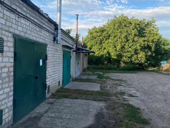 Продаю гараж є погріб розмір 6 на 4.5.Ціна договірна Вольногорск