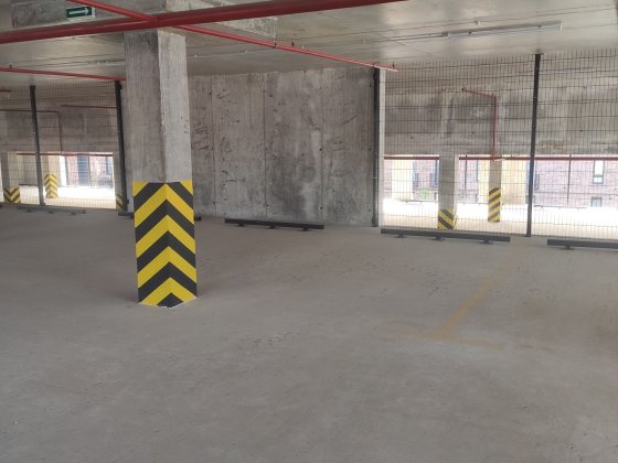 Продам паркомісце клубне містечко Ивано-Франковск