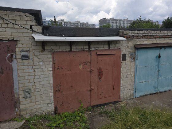 Продам гараж. Розмір стандарт. 17 автокооператив. Чернигов